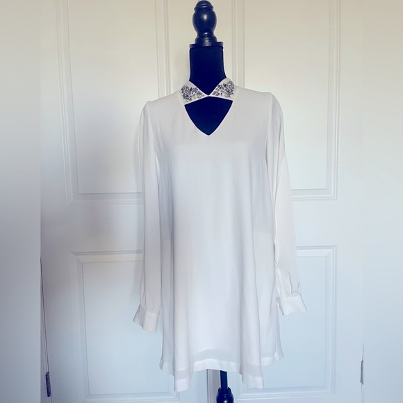 BCBG Irena Dress in Medium - Picture 3 of 6